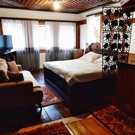 Kulla Dula Guesthouse Gjakova Kültér fotó