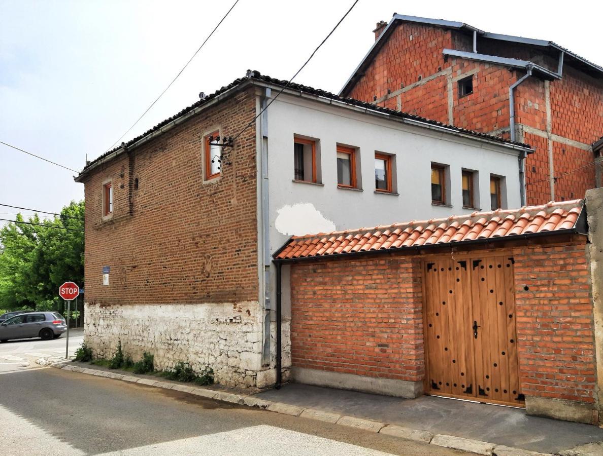 Kulla Dula Guesthouse Gjakova Kültér fotó