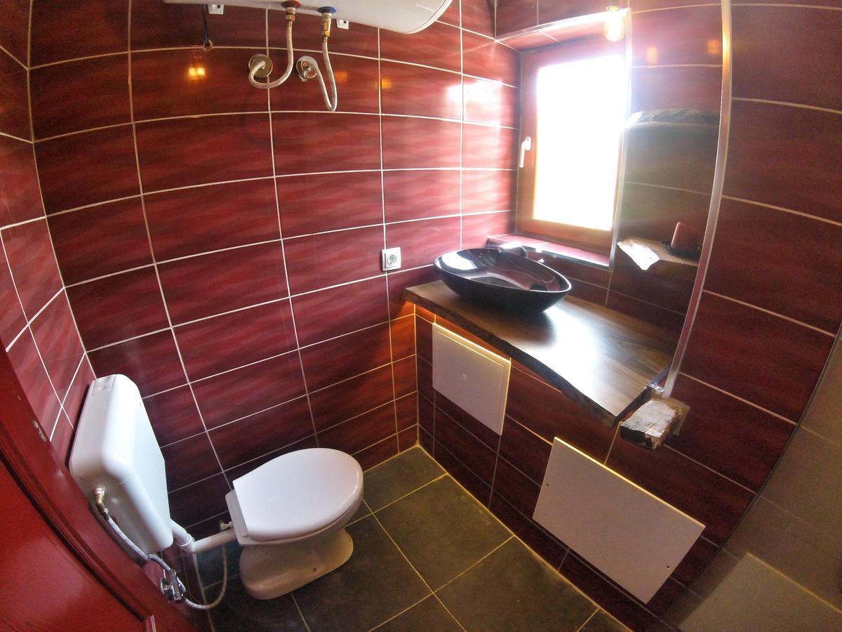 Kulla Dula Guesthouse Gjakova Kültér fotó