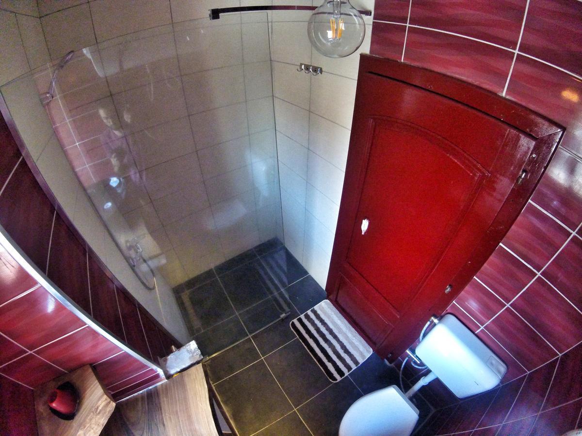 Kulla Dula Guesthouse Gjakova Kültér fotó