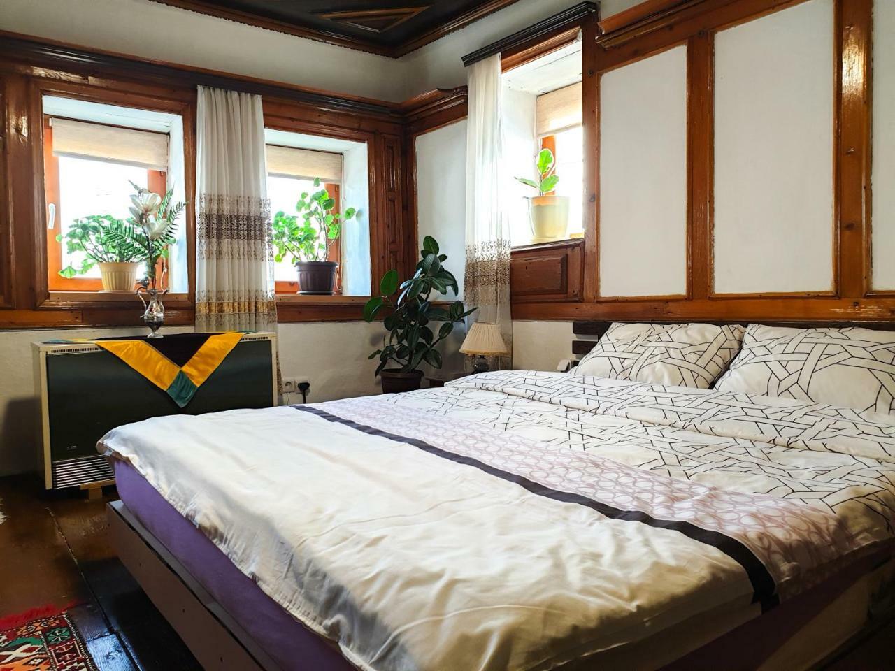 Kulla Dula Guesthouse Gjakova Kültér fotó
