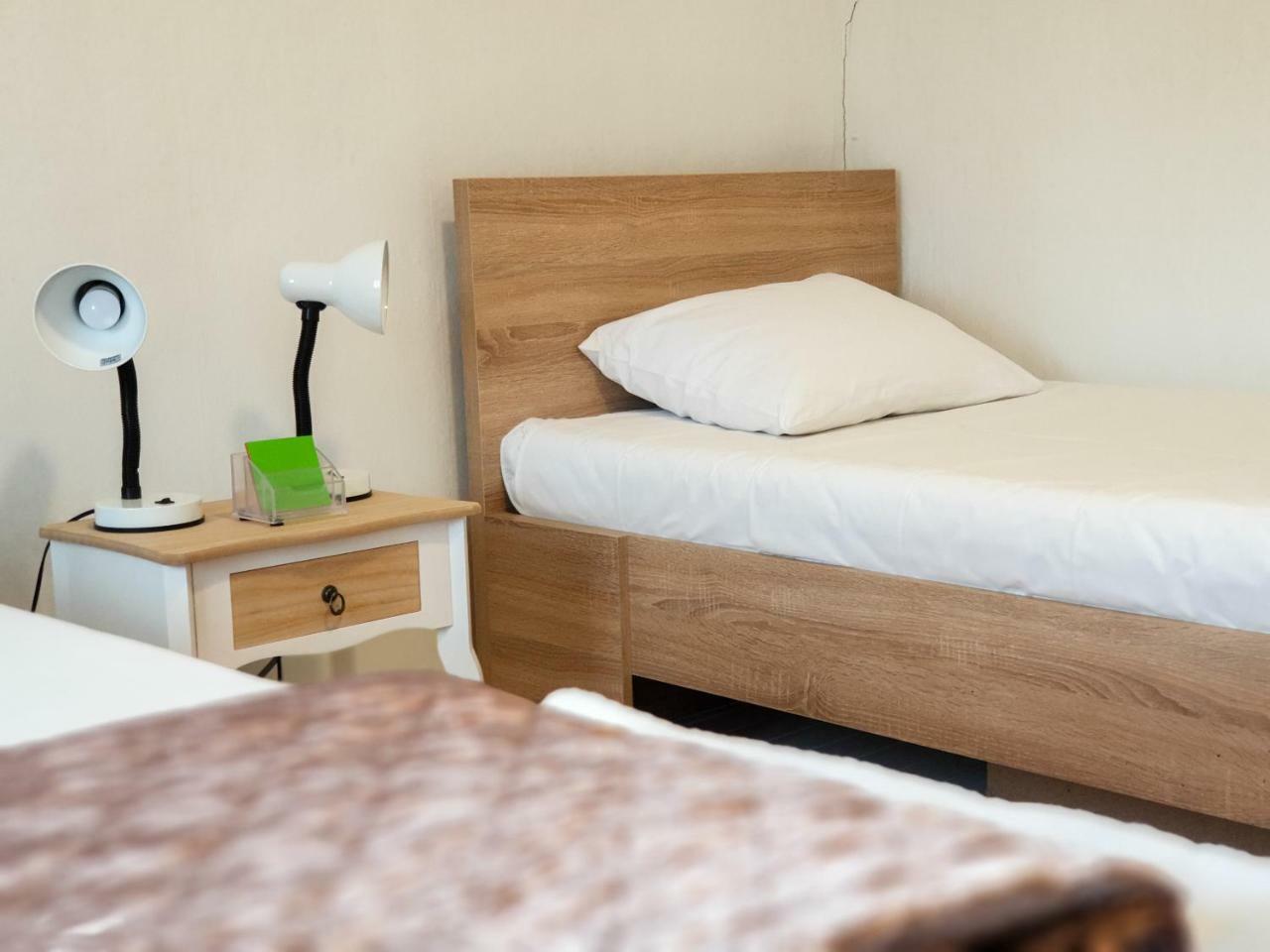 Kulla Dula Guesthouse Gjakova Kültér fotó