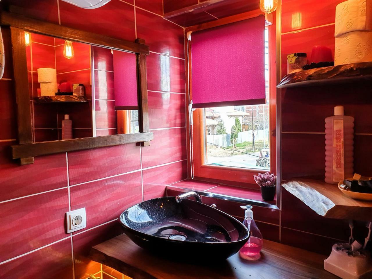 Kulla Dula Guesthouse Gjakova Kültér fotó